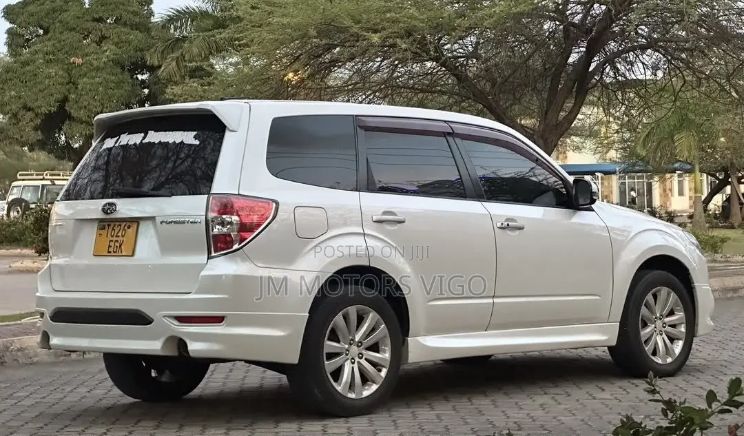 Subaru Forester 2010 White