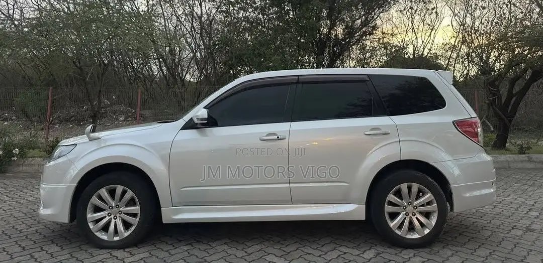 Subaru Forester 2010 White