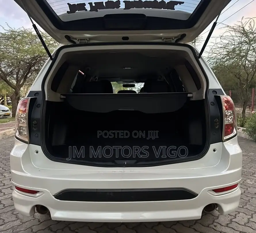 Subaru Forester 2010 White