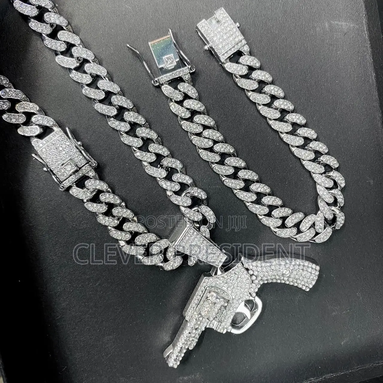 Chains Azipauki