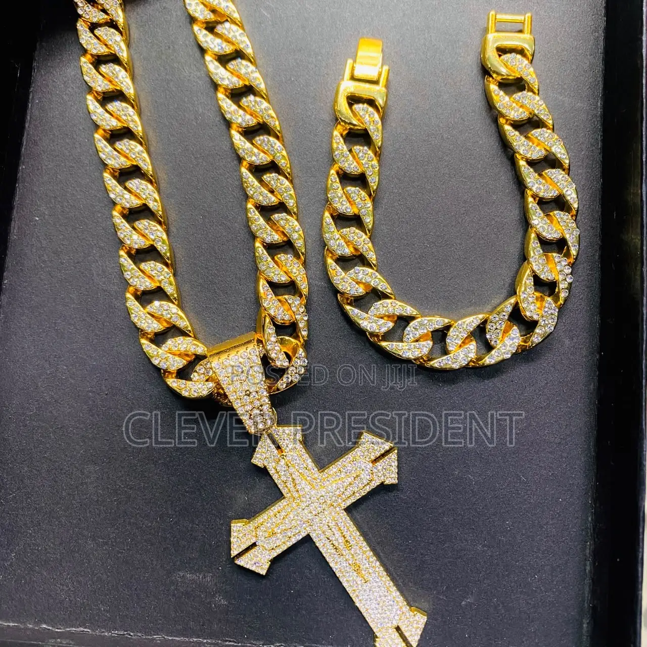 Chains Azipauki