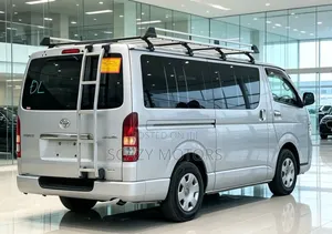 Toyota Quantum 2012 Silver