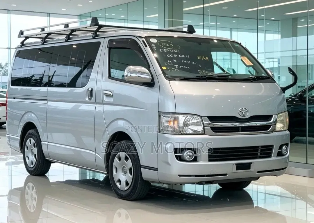 Toyota Quantum 2012 Silver