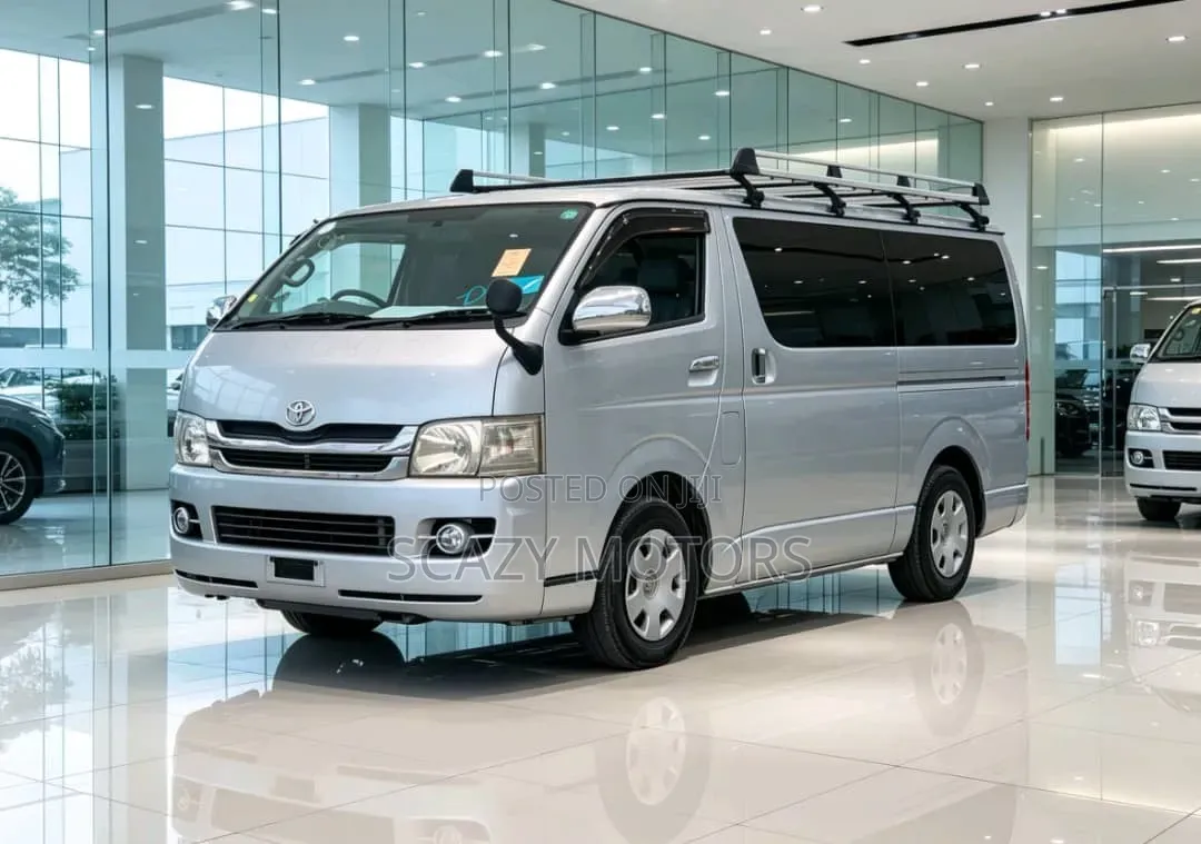 Toyota Quantum 2012 Silver