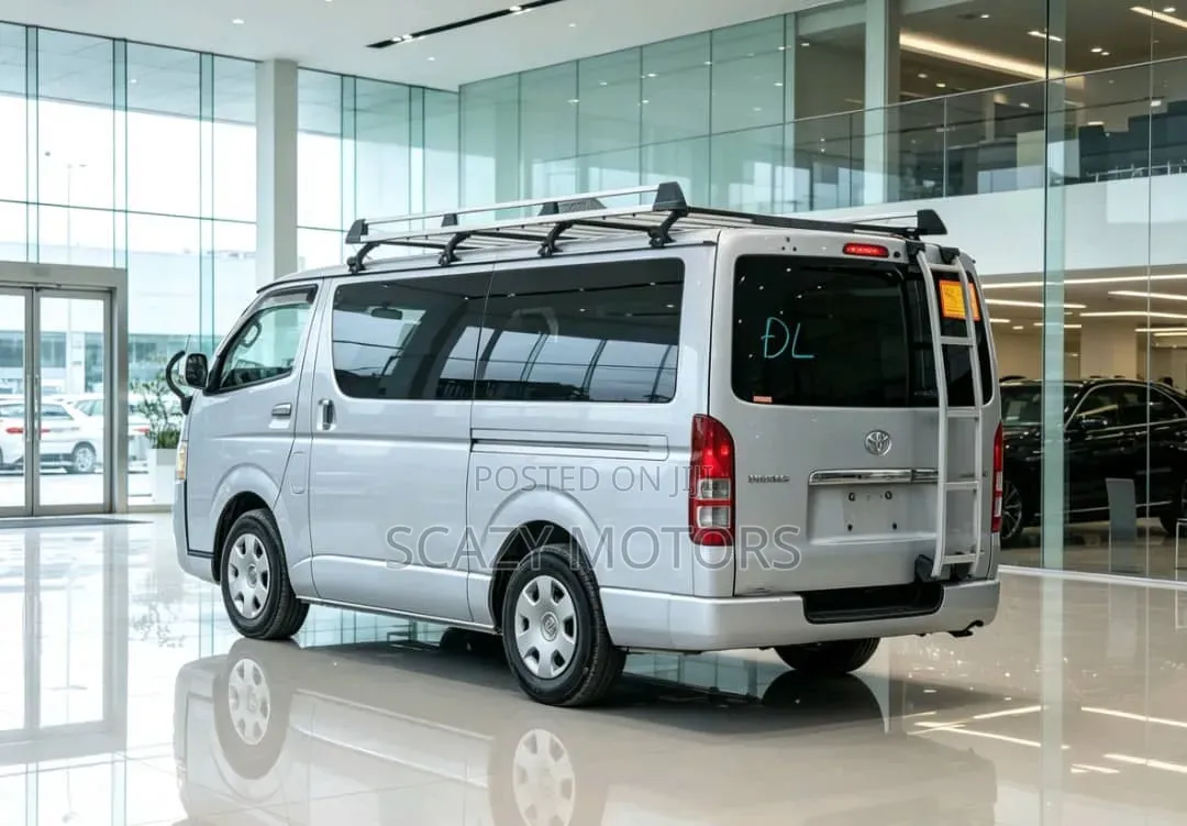 Toyota Quantum 2012 Silver
