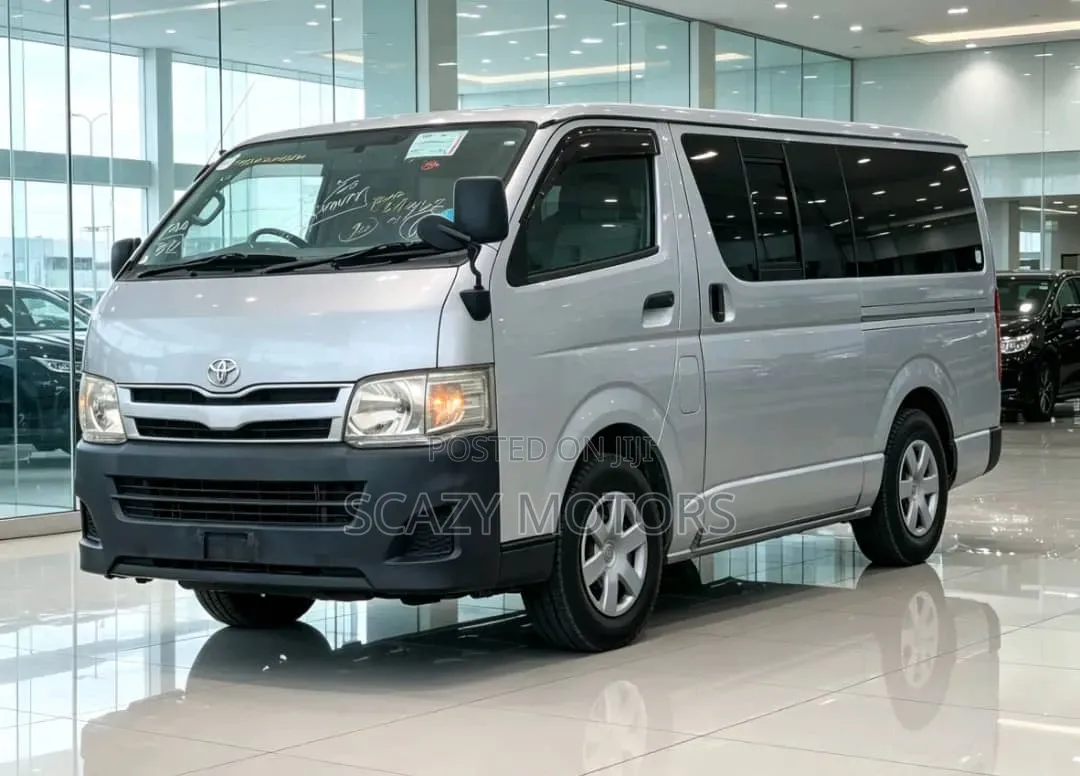 Toyota Quantum 2010 Silver
