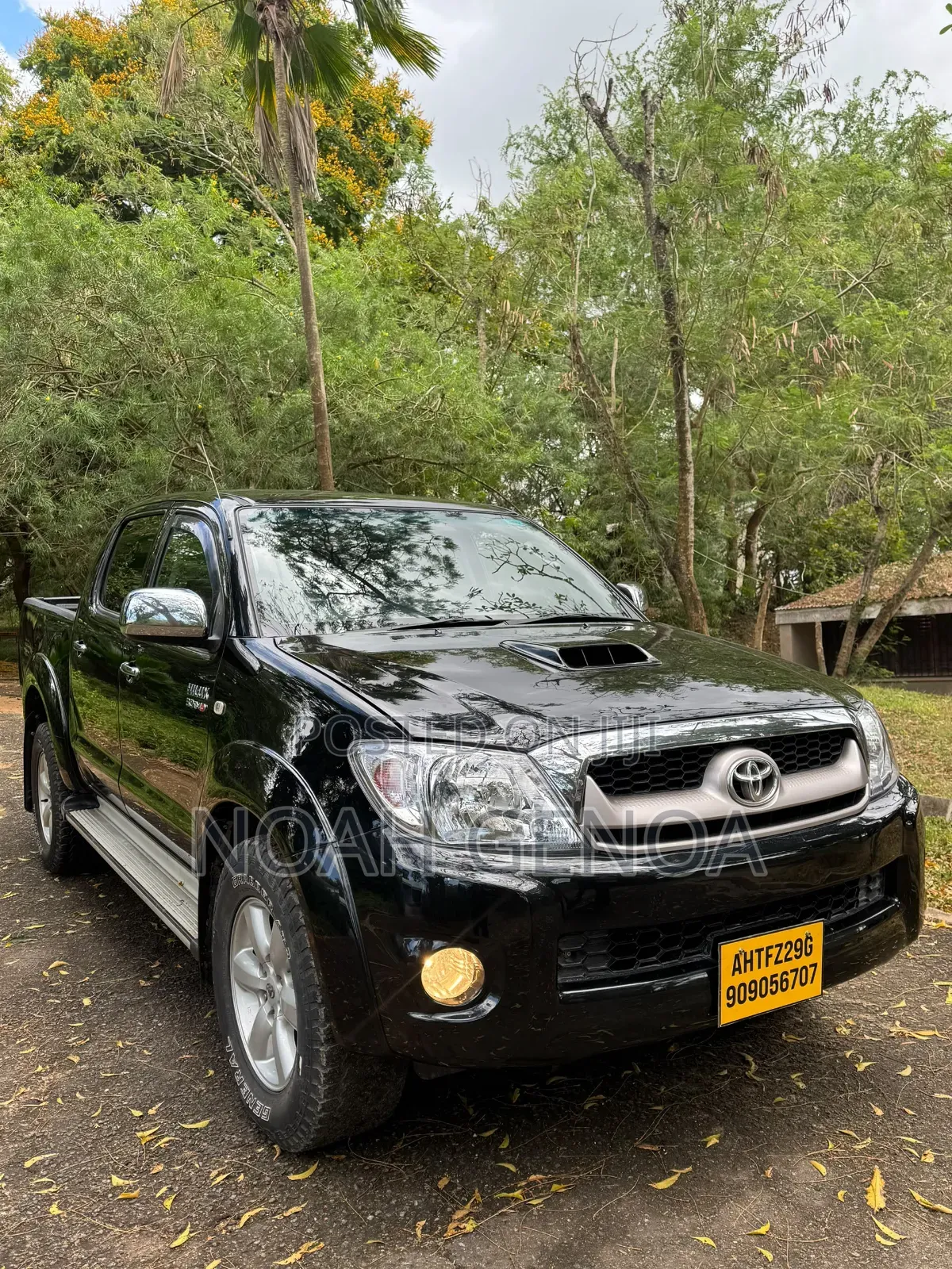Toyota Hilux 2.5 D-4D 4X4 SRX 2011 Black