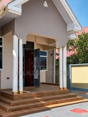 4bdrm Mansion in Changombe Extension, Mipingo for sale