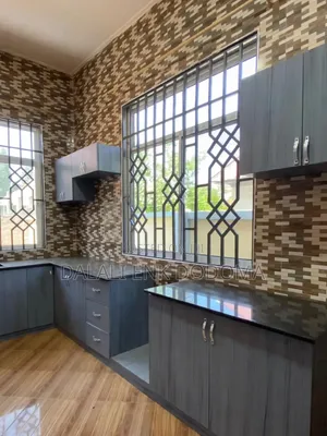 4bdrm Mansion in Changombe Extension, Mipingo for sale