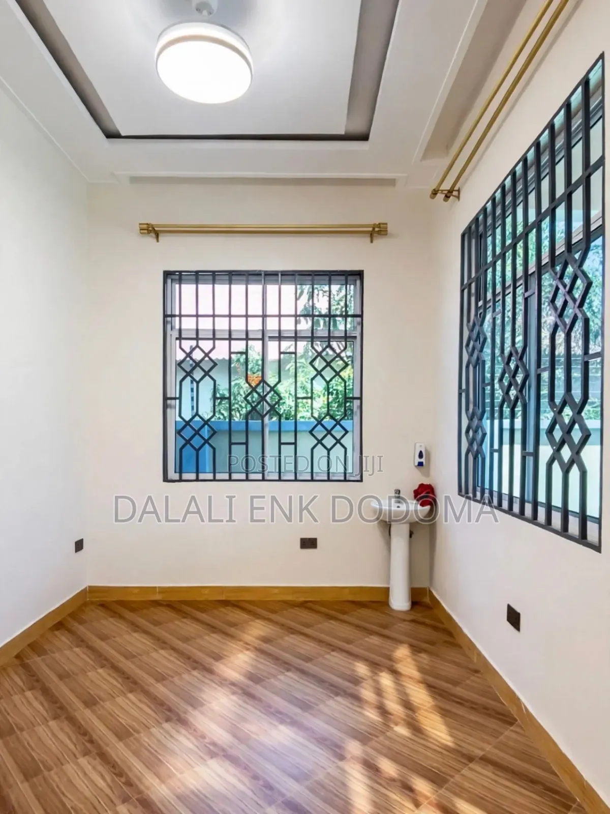 4bdrm Mansion in Changombe Extension, Mipingo for sale