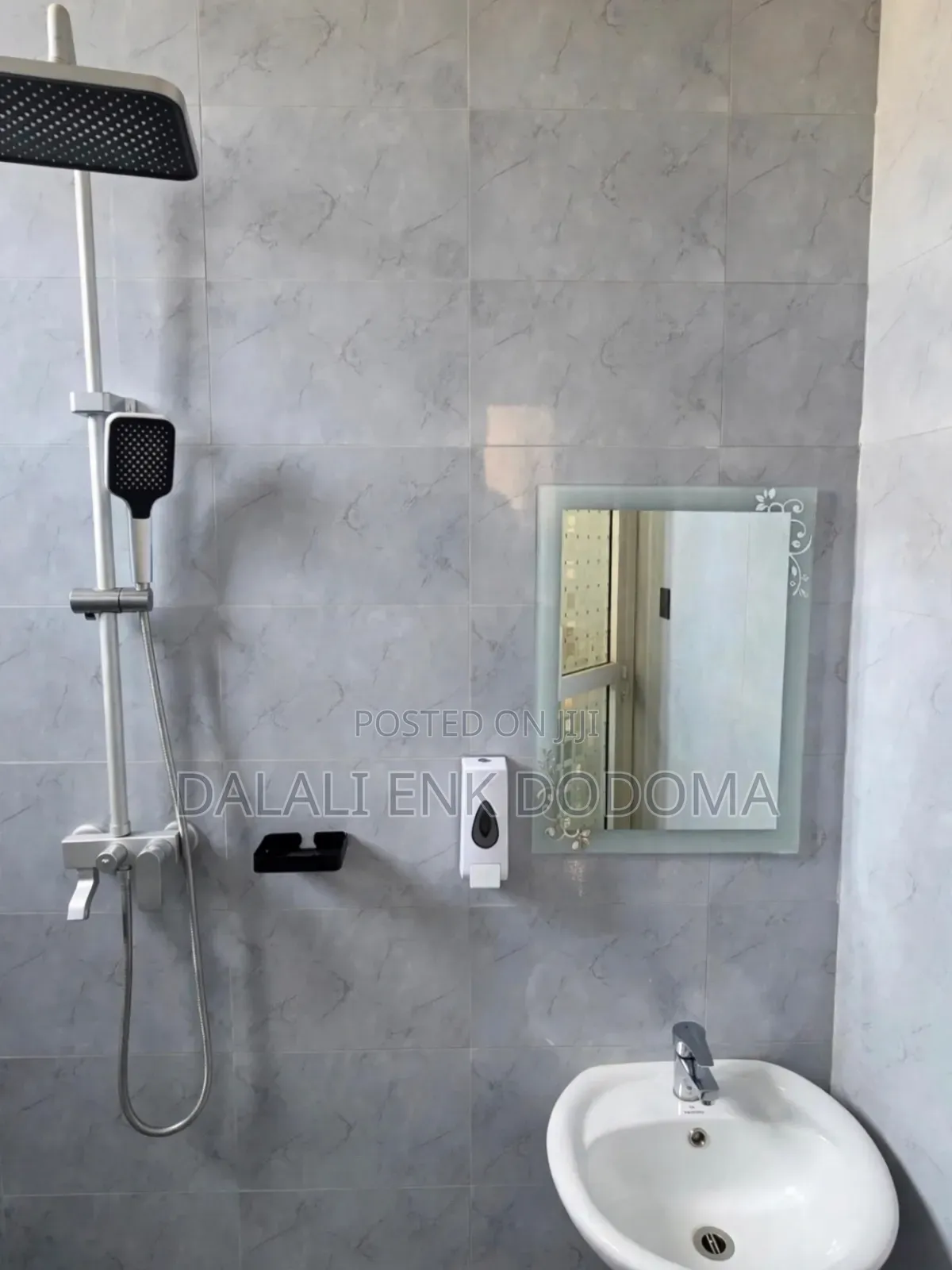 4bdrm Mansion in Changombe Extension, Mipingo for sale