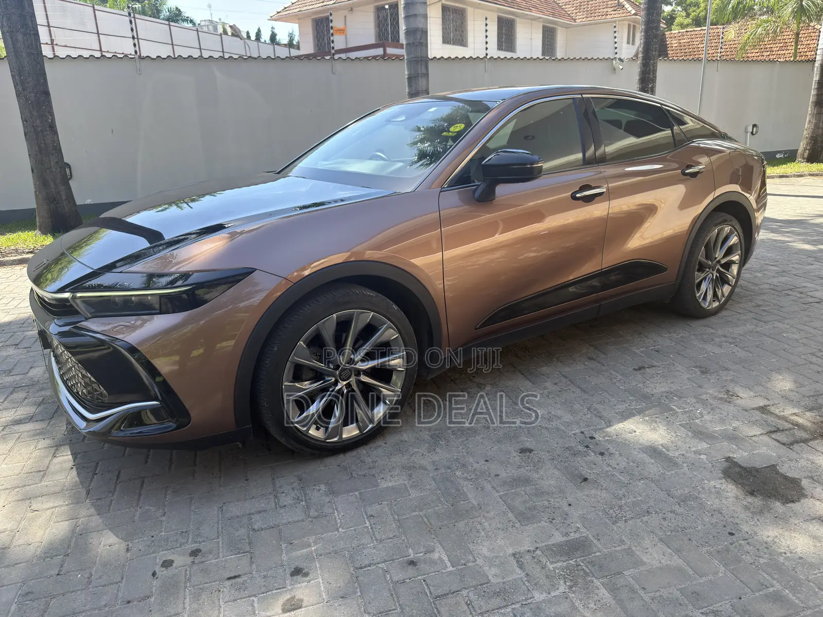 Toyota Crown 2025