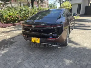 Toyota Crown 2025