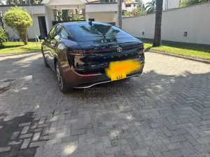 Toyota Crown 2025 Burgundy