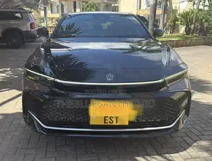 Toyota Crown 2025 Burgundy