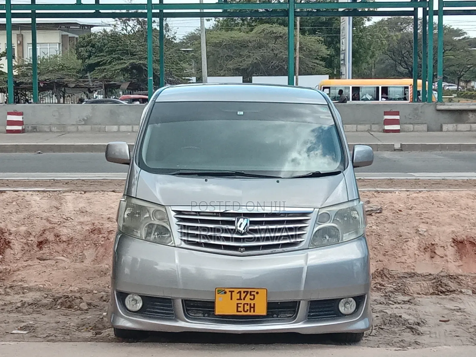 Toyota Alphard 2004 Gray