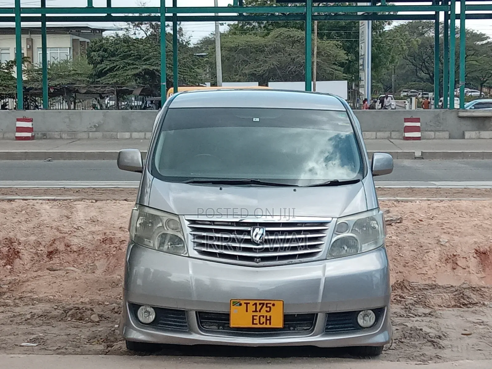 Toyota Alphard 2004 Gray