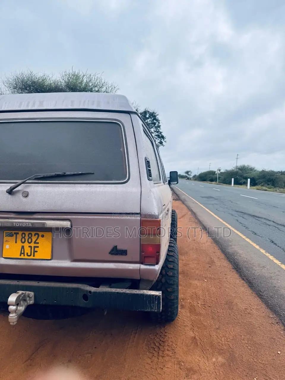 Toyota Land Cruiser Wagon 1983 Pink