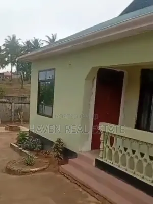 3bdrm House in Goba for sale