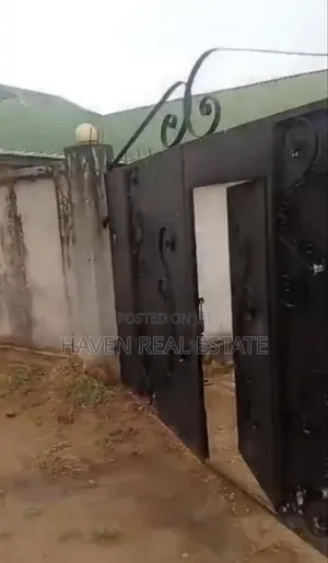 3bdrm House in Goba for sale
