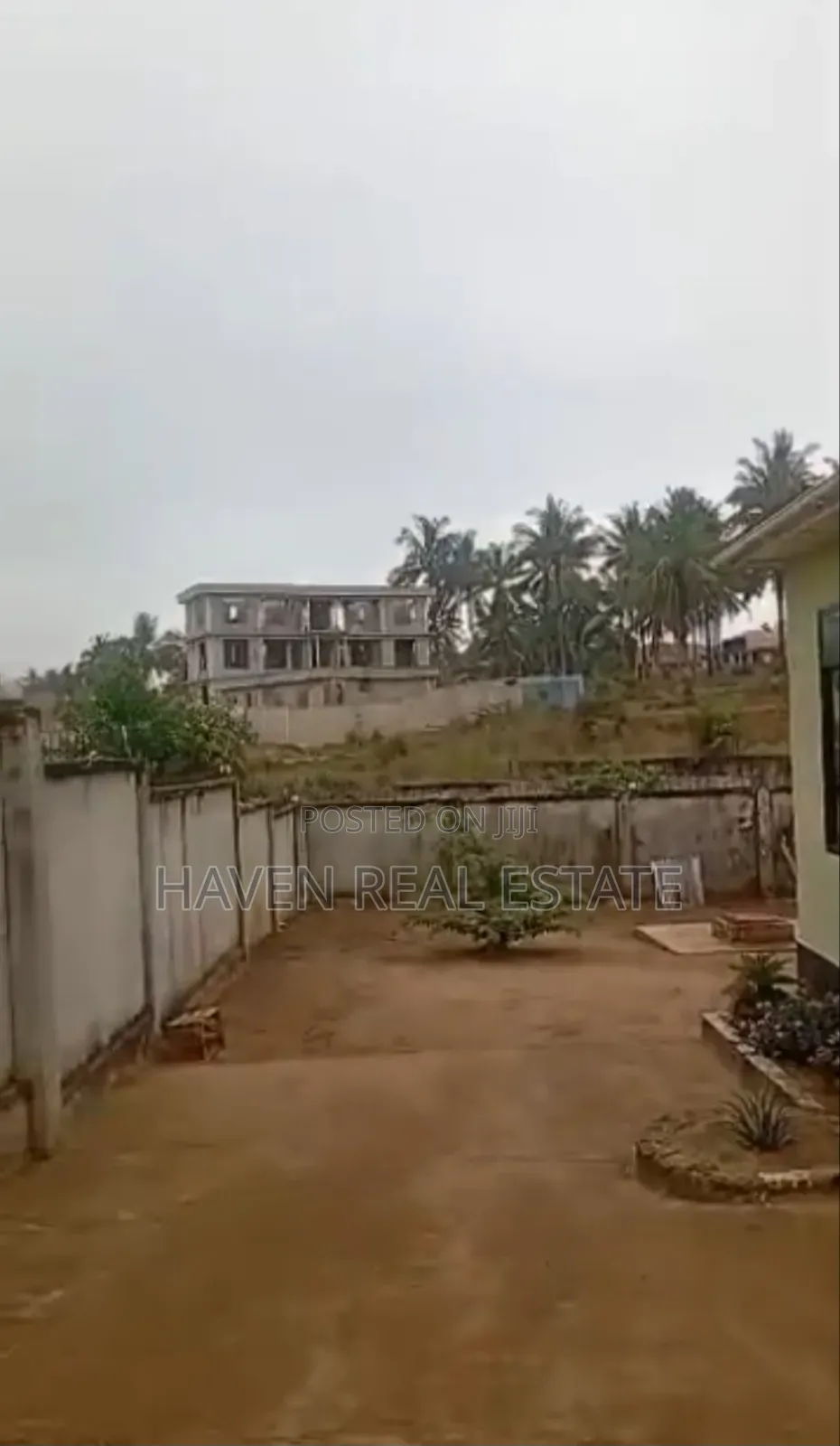 3bdrm House in Goba for sale