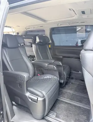 Toyota Alphard 2011 Black