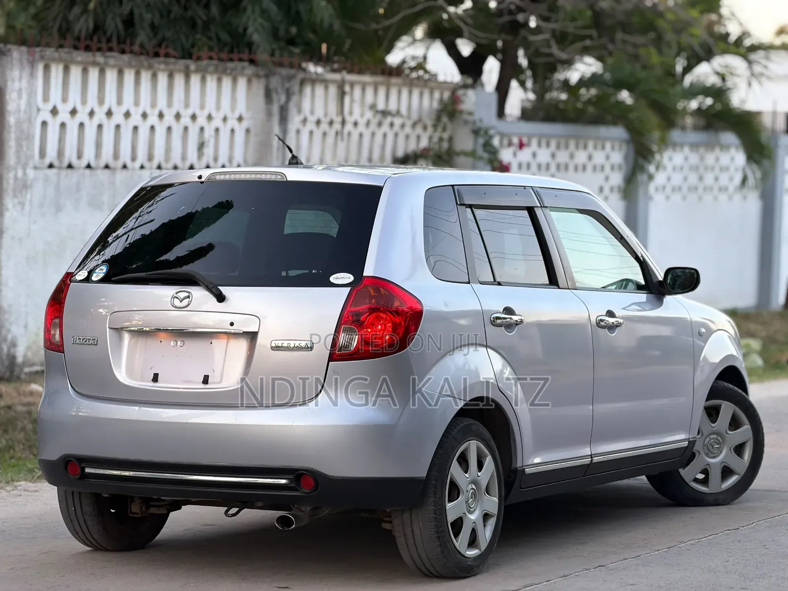 Mazda Verisa 2009 Blue