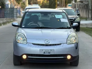 Mazda Verisa 2009 Blue