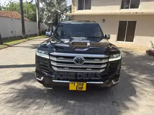 Toyota Land Cruiser 2023 Black