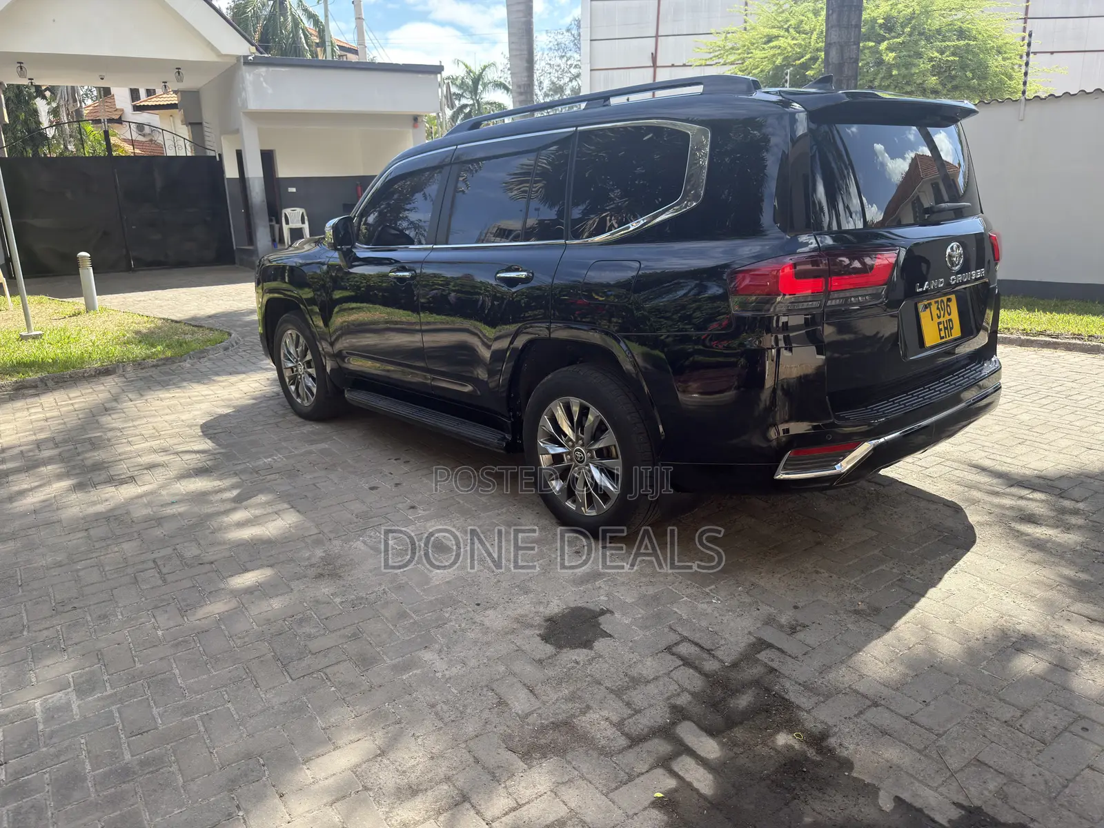Toyota Land Cruiser 2023 Black