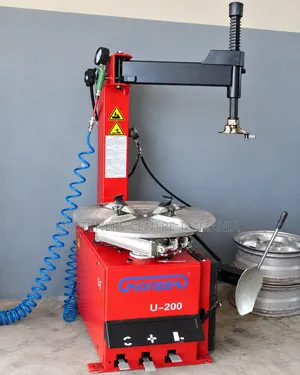 Pioneer Tyre Changer (U - 200)