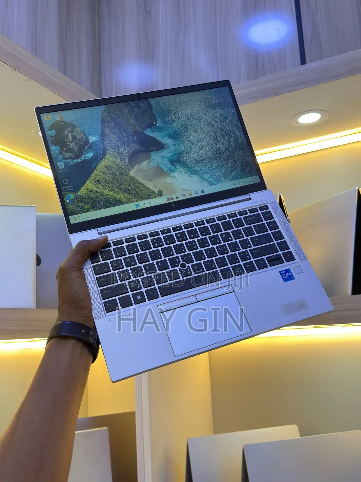 New Laptop HP EliteBook 830 G9 16GB Intel Core i7 SSD 256GB