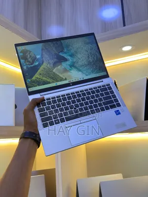 New Laptop HP EliteBook 830 G9 16GB Intel Core i7 SSD 256GB