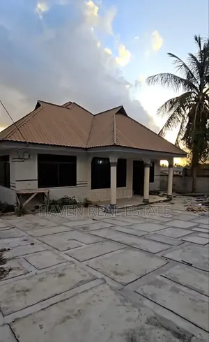 3bdrm House in Goba for sale