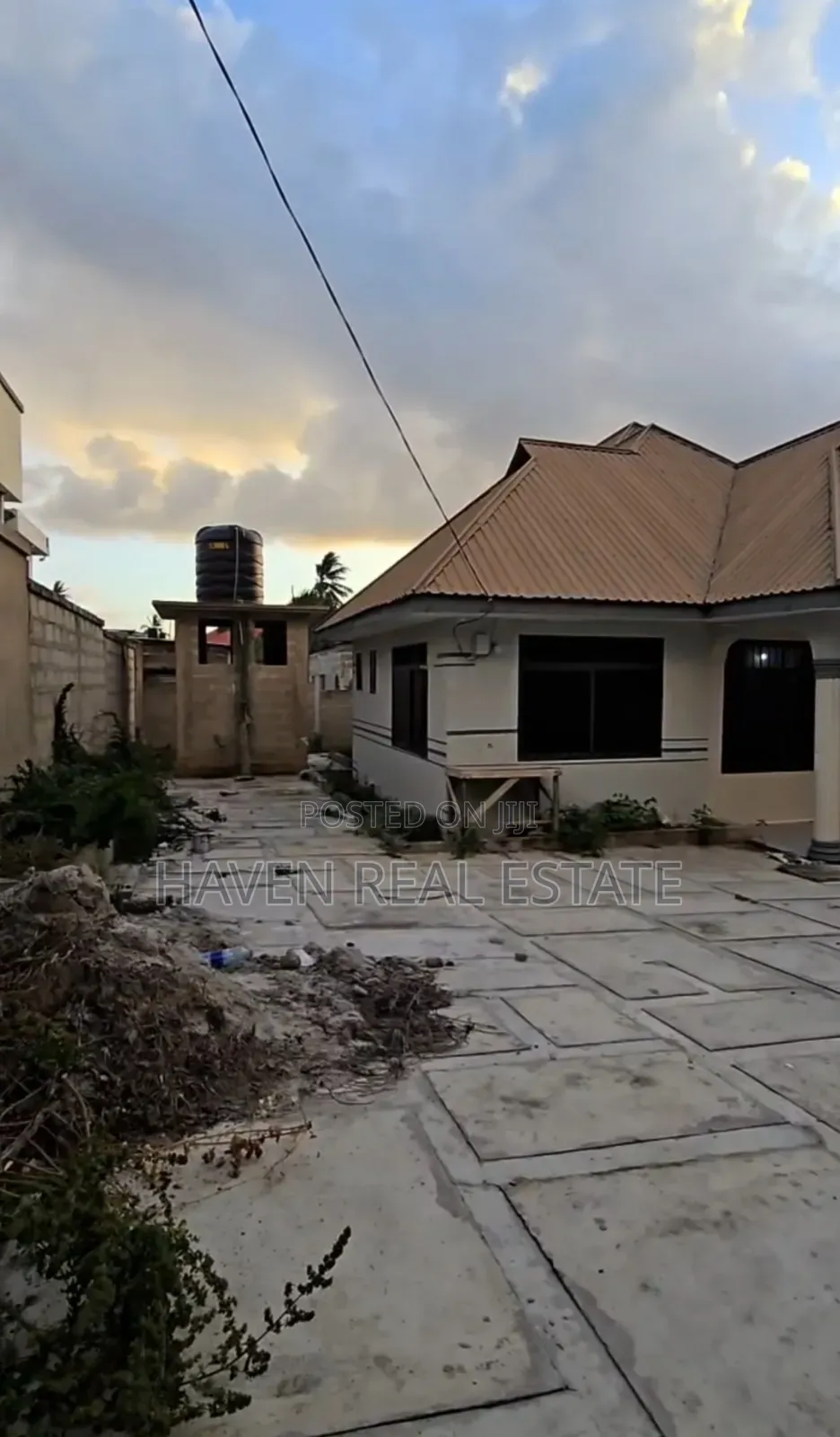 3bdrm House in Goba for sale