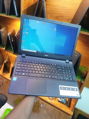 Laptop Acer Aspire E1-570 4GB Intel HDD 320GB
