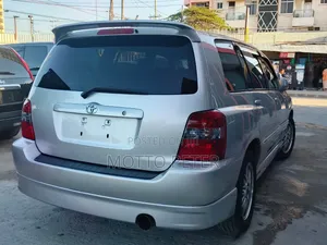 Toyota Kluger 2005 Silver