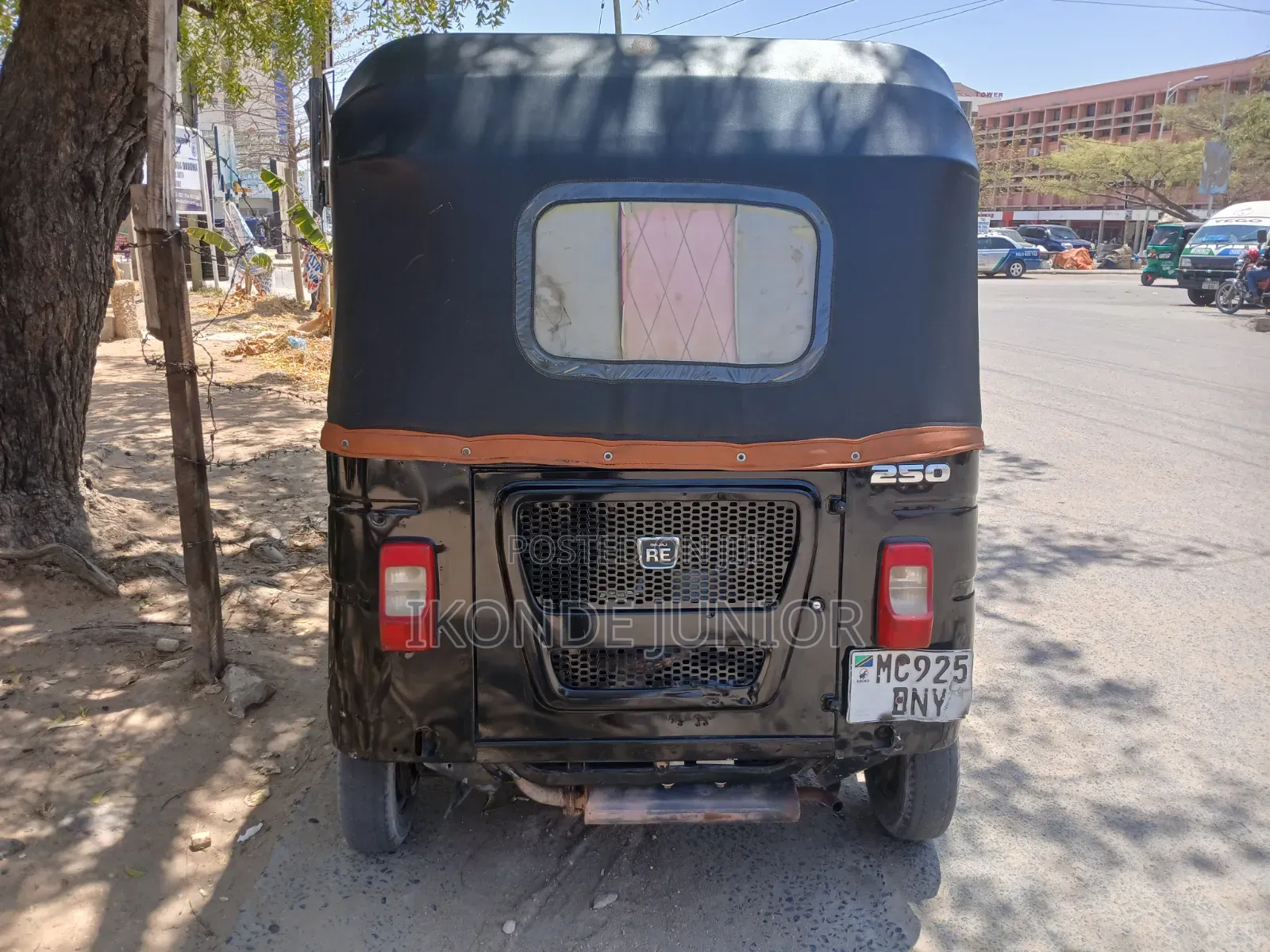 Bajaj RE 2021 Black