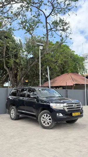Toyota Land Cruiser 2017 Black