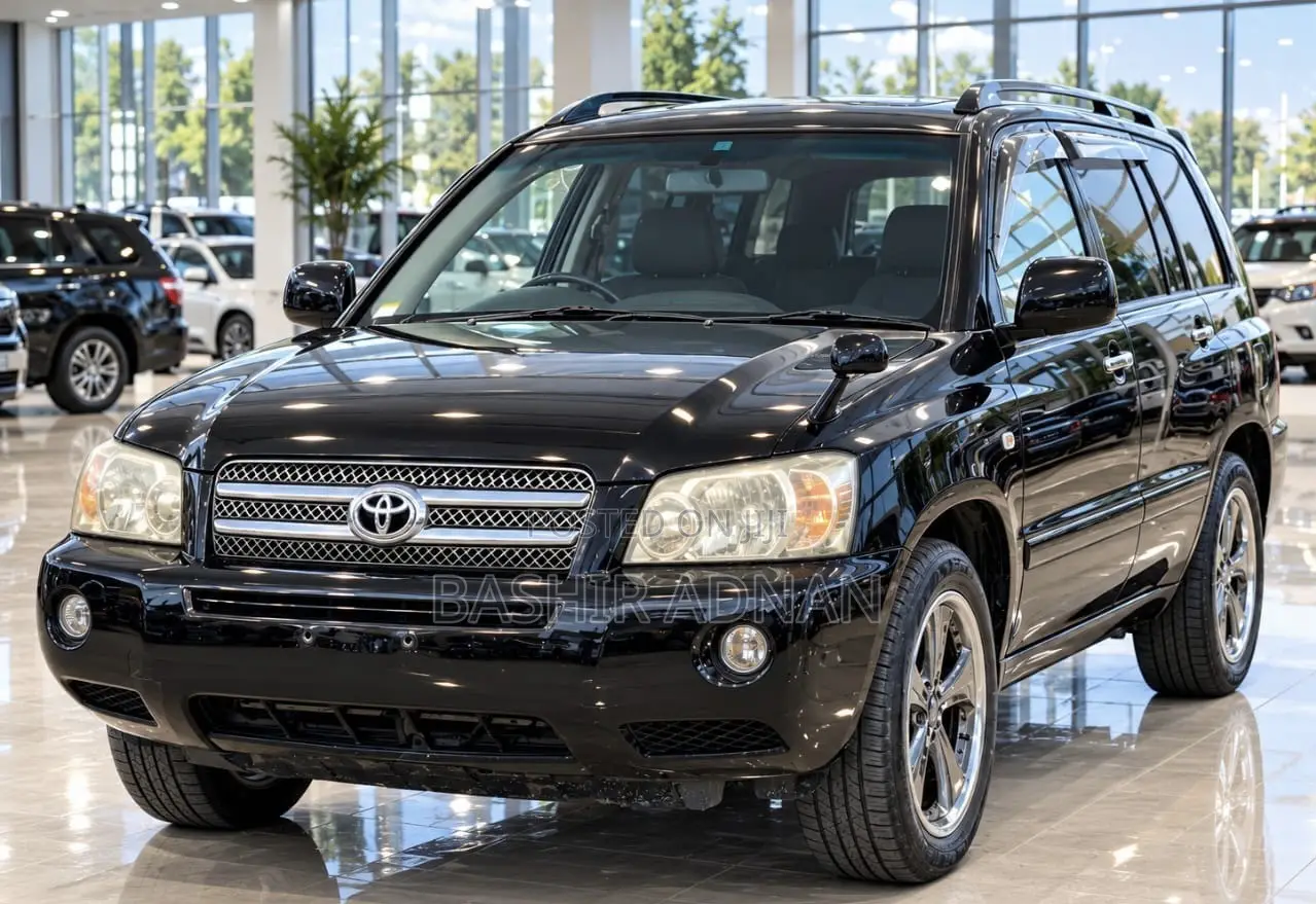 Toyota Highlander Base FWD 2004 Black