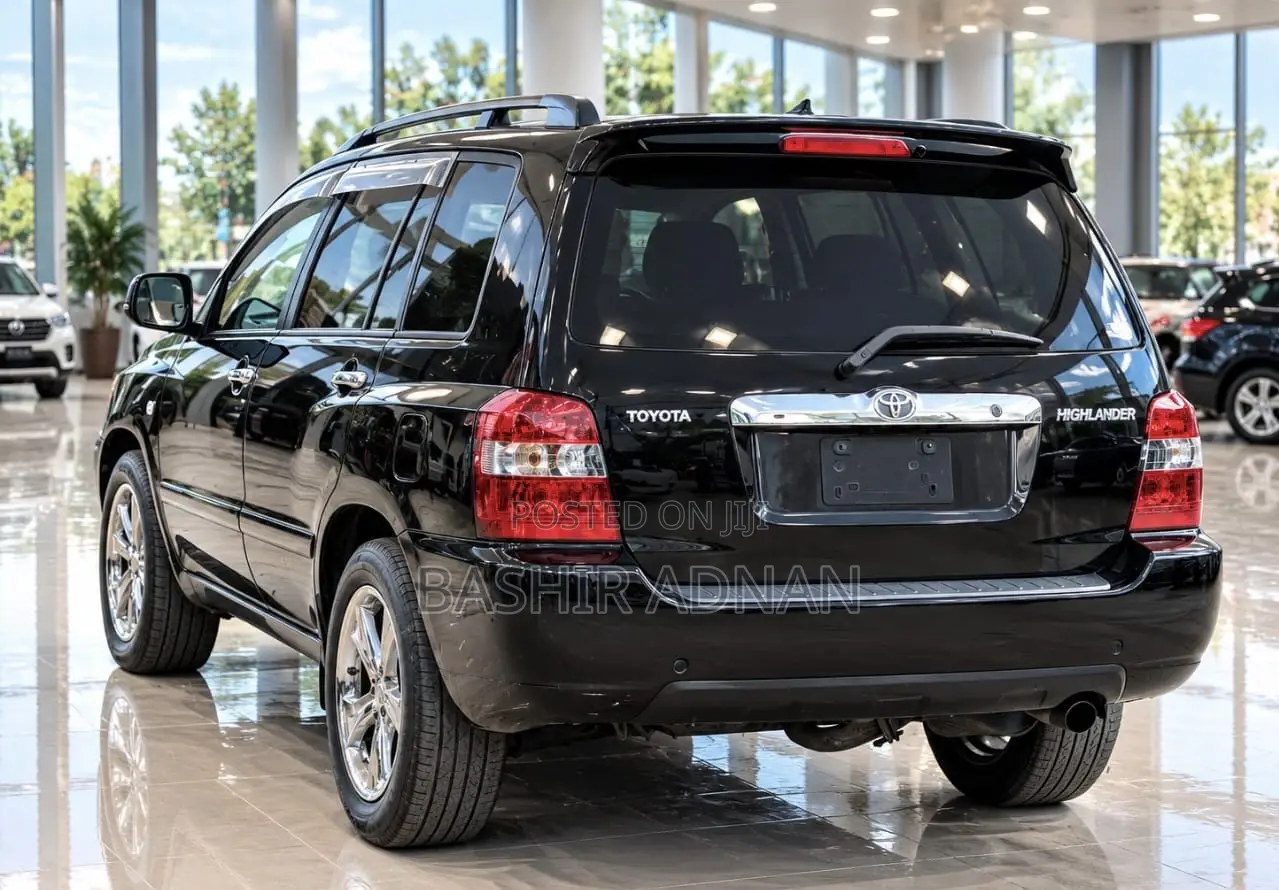 Toyota Highlander Base FWD 2004 Black