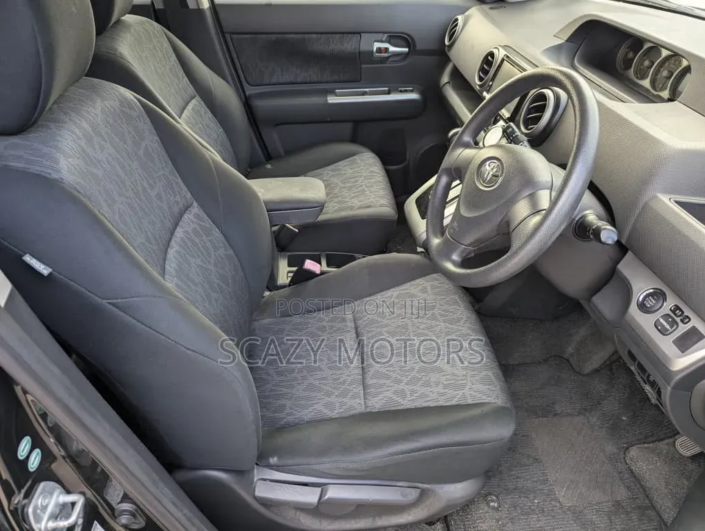 Toyota Corolla Rumion 2014 Black
