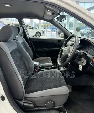 Toyota Carina 2000 White