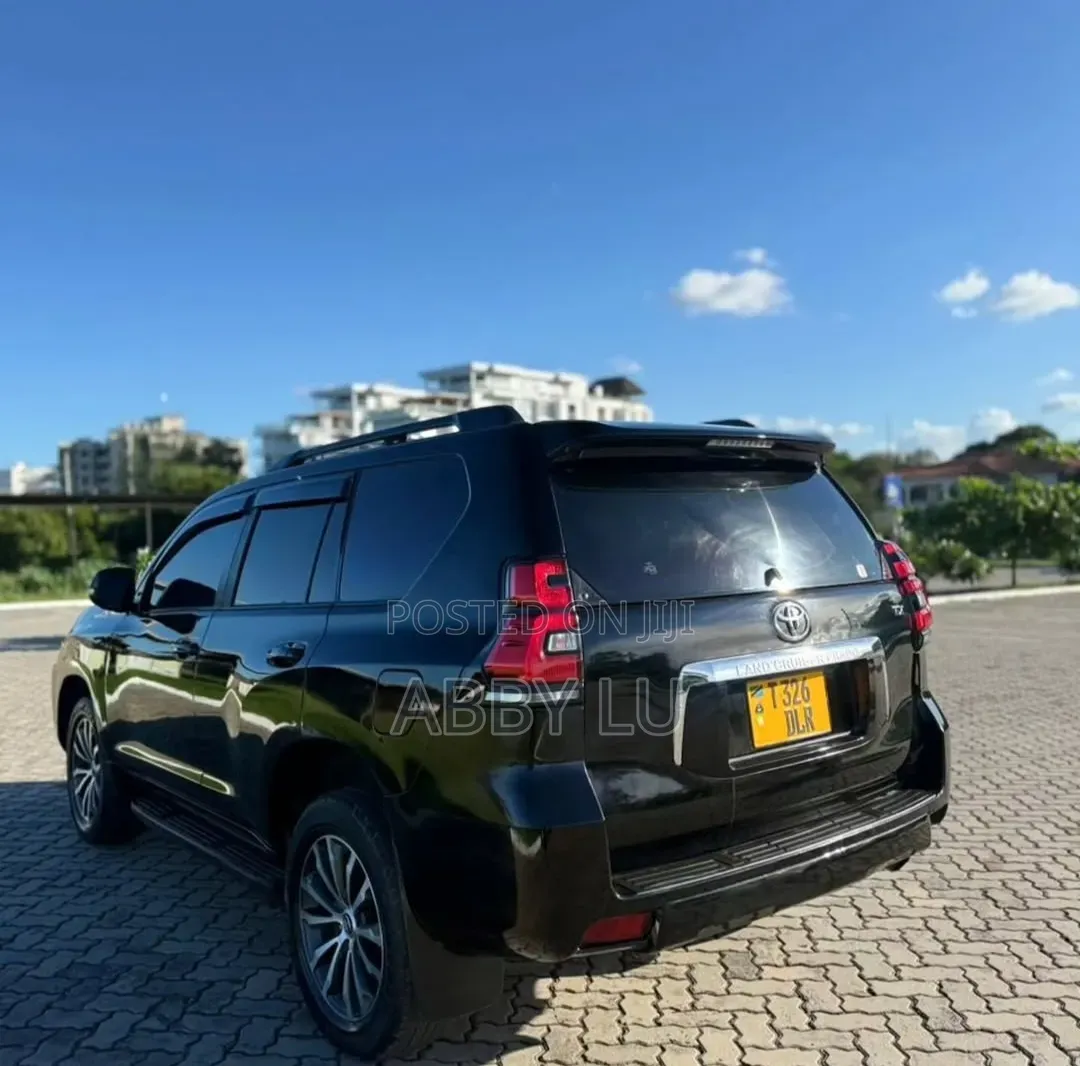 Toyota Land Cruiser Prado 2.7 i 2013 Black