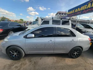 Toyota Belta 2005