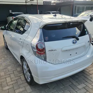 Toyota Aqua 2013 White