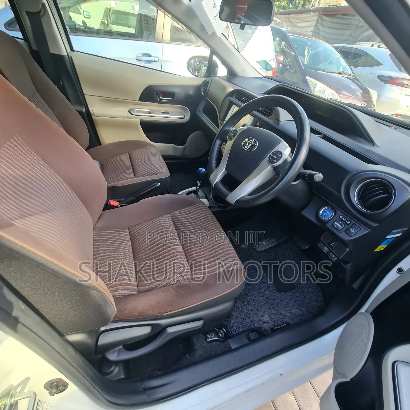 Toyota Aqua 2013 White