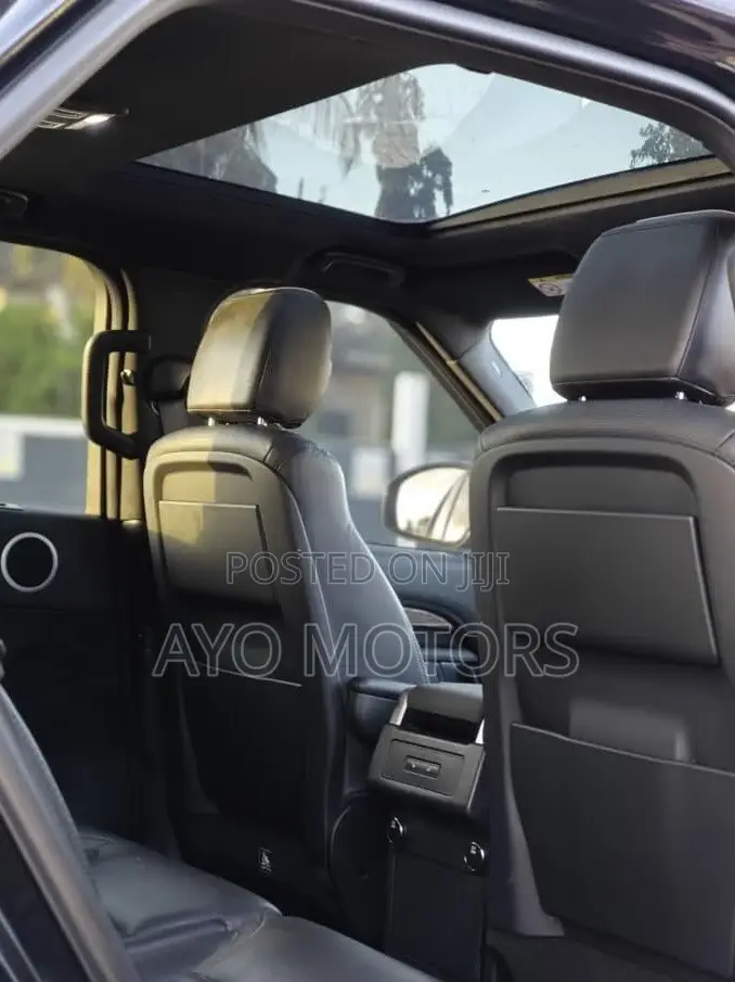 Land Rover Discovery 2019 Black