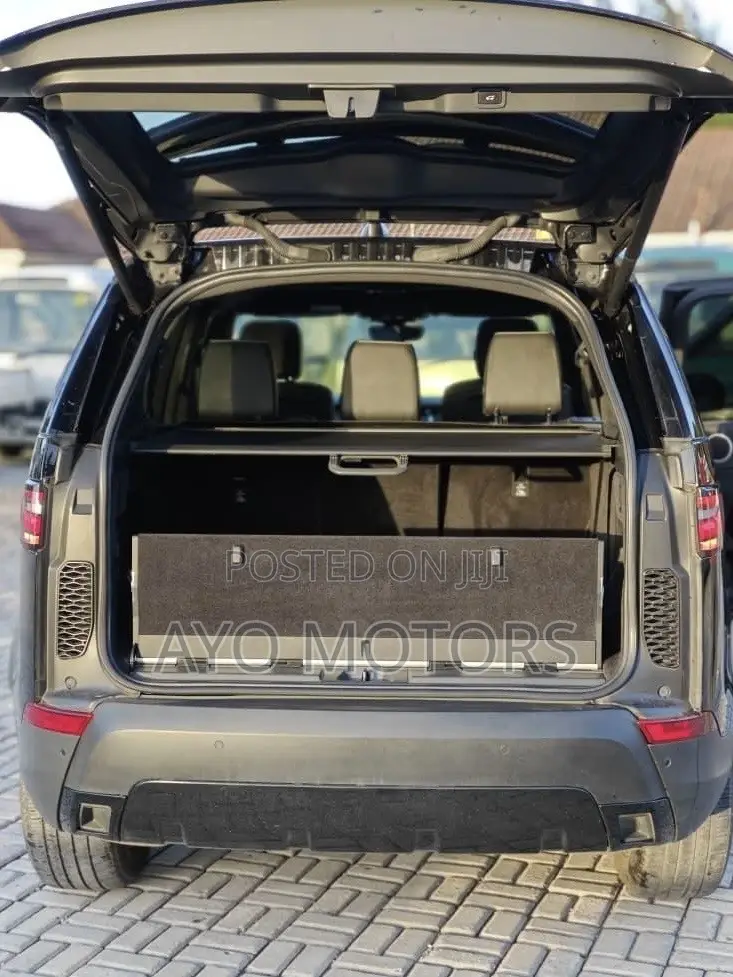 Land Rover Discovery 2019 Black