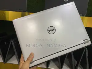 Laptop Dell Latitude 3330 4GB Intel Core i5 HDD 500GB